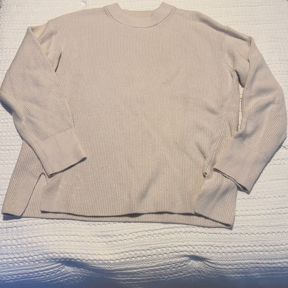 Lululemon Marino wool Sweater - Picture 3 of 4
